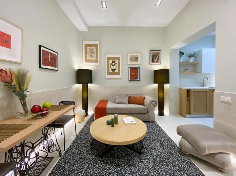 Renovated apartment in the heart of Madrid